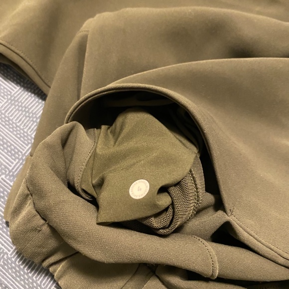 Olive Lululemon On The Fly Pants Sz4 - Picture 3 of 6